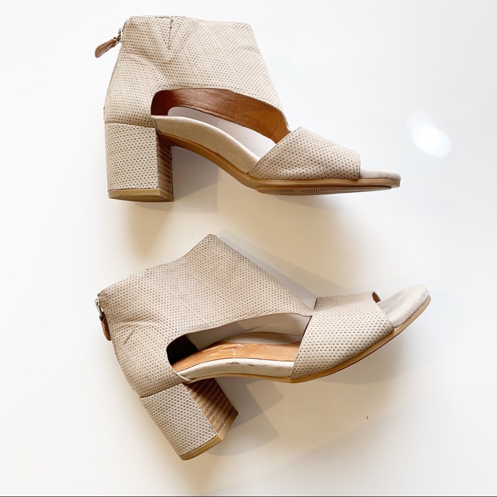 Gentle Souls Charlene Peep Toe Size 8